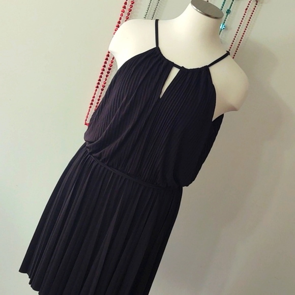 Lane Bryant Pleated Keyhole Halter Skater Dress Black 26/28 - Picture 1 of 11